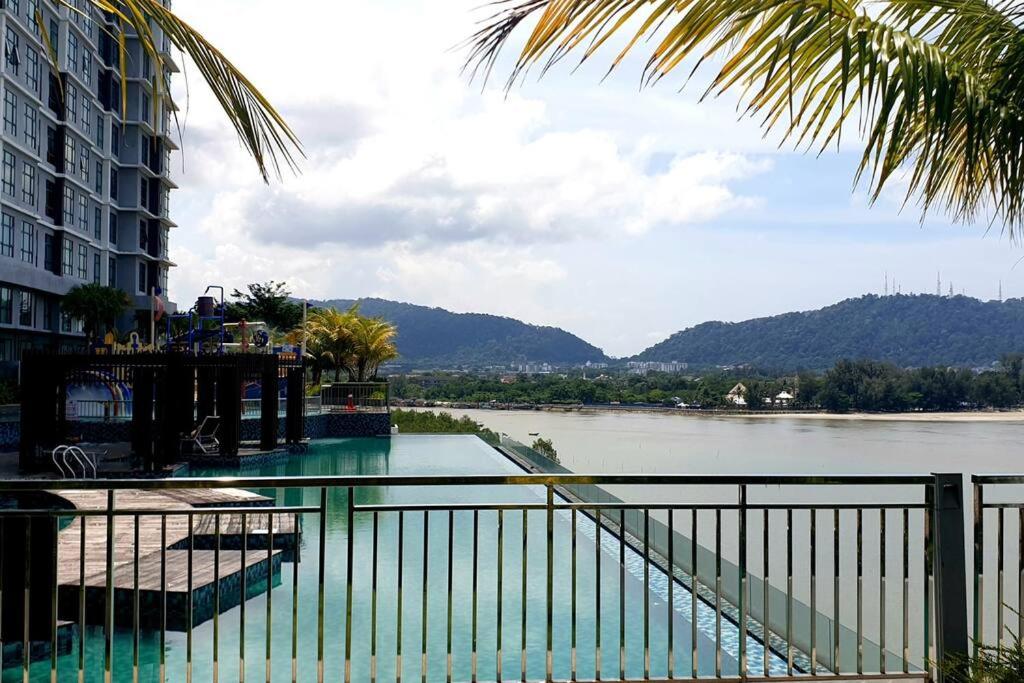 KWRC Imperium Residence Seaview Beachfront photo 4