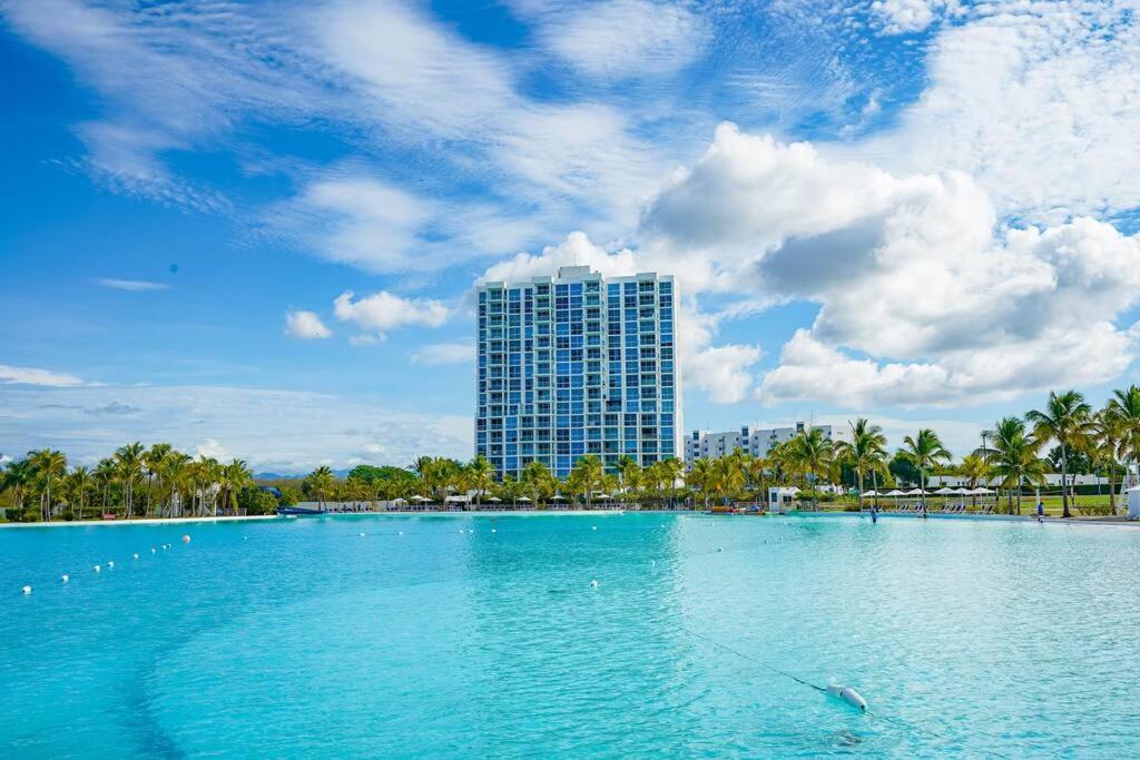 Stylish Playa Blanca Getaway - Ocean Views - King Bed - Sleeps 6 photo 1