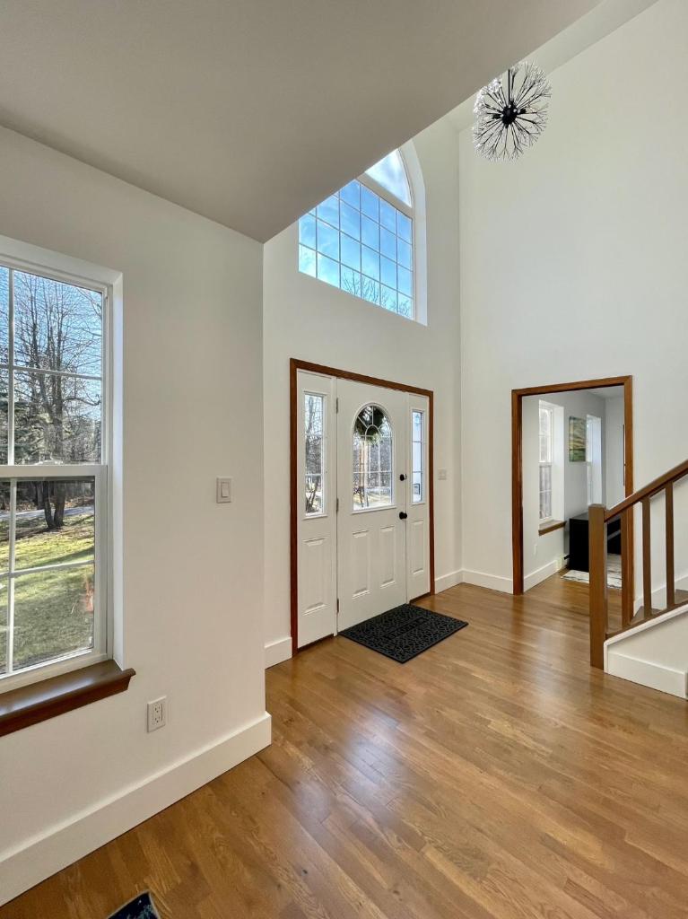Modern Poconos home, game room, pool, waterparks photo 3