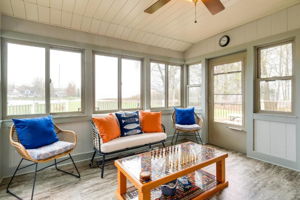 Cadillac Vacation Rental on Lake Mitchell! photo 2