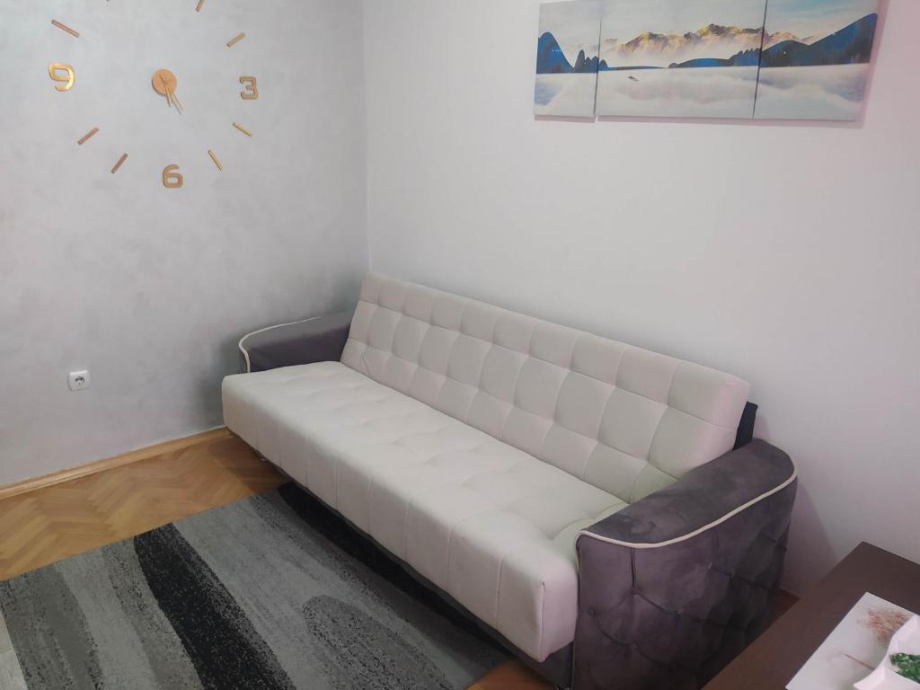 Apartman kod autobuske photo 2