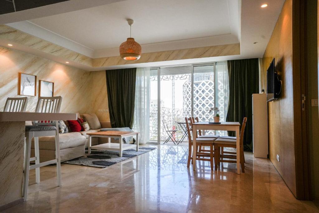 Luxurious apartment in the vegetal tower
