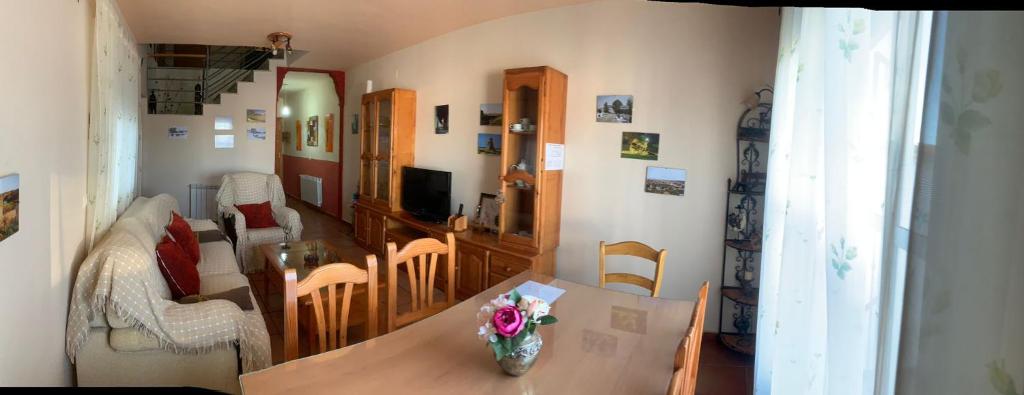 APARTAMENTO TURÍSTICO EL ESQUILÓN photo 2