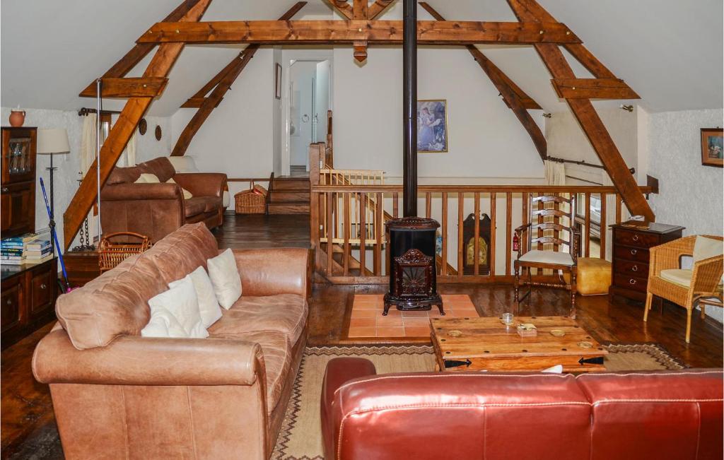 Beautiful Home In Savigny Sous Le Lude With Wifi, Private Swimming Pool And 4 Bedrooms photo 3