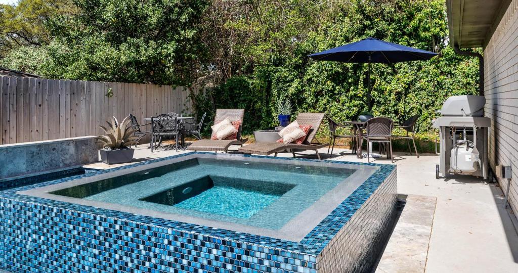 Stylish 3BR House with Swimming Pool and Walking to HSB Resort photo 1