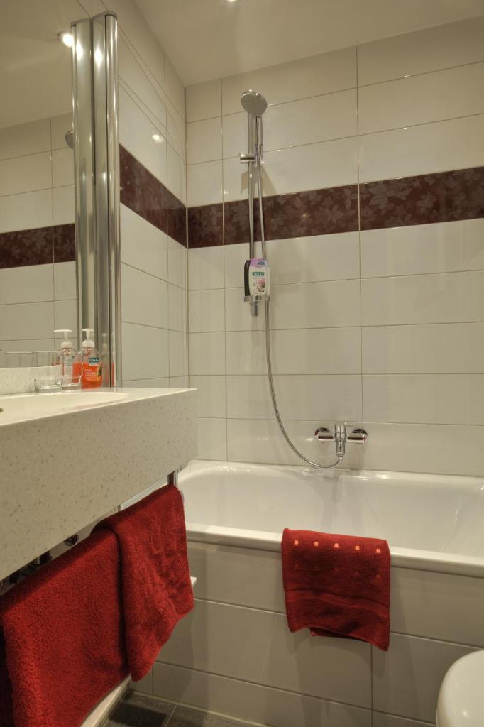 Двухместный (Номер с кроватью размера «king-size» и балконом), Hotel Condor