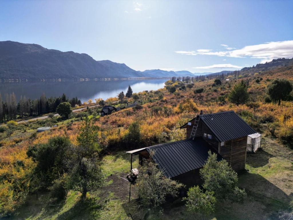Cabaña y Domos Ollagua con vista al lago
