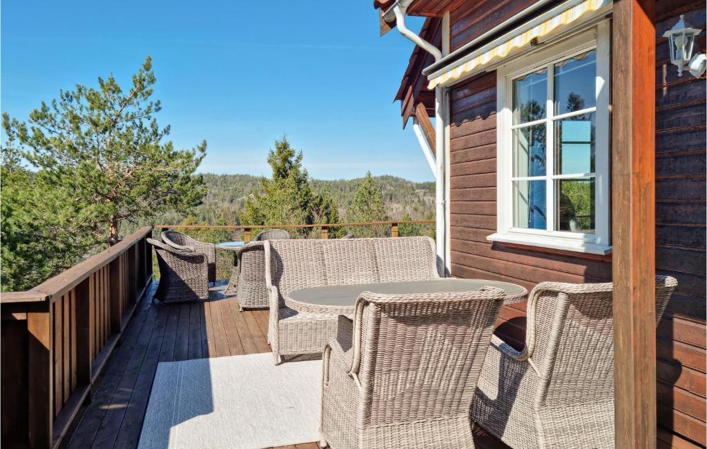 Amazing Home In Risr With Outdoor Swimming Pool, Wifi And 3 Bedrooms photo 1