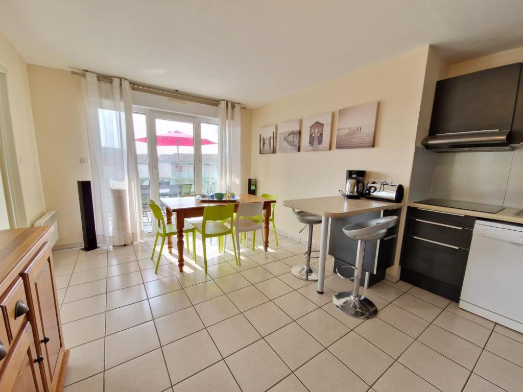 Appartement Châtelaillon-Plage, 3 pièces, 6 personnes - FR-1-706-17 photo 1
