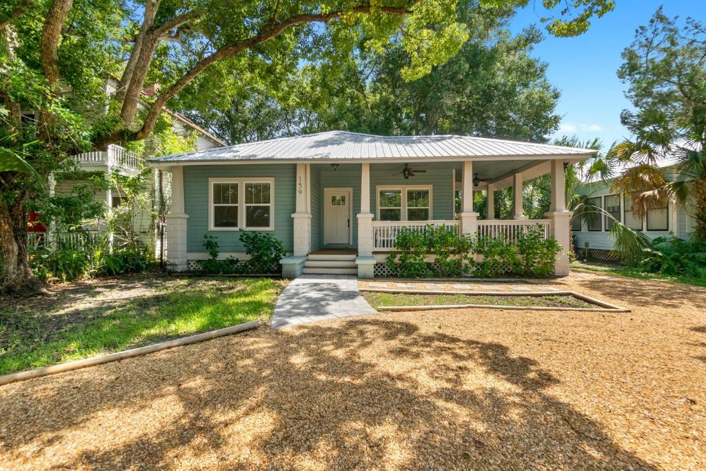 Oneida Charmed - Historic Cottage w Modern Flair photo 1