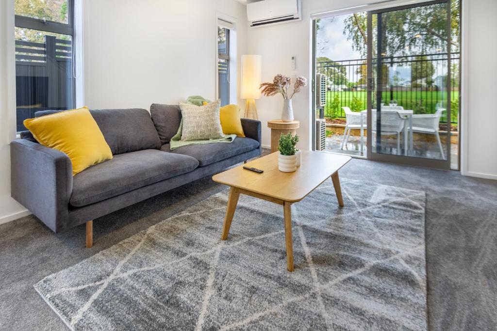 Hear the wind in the trees - 2 bed 1 bath 1 garage