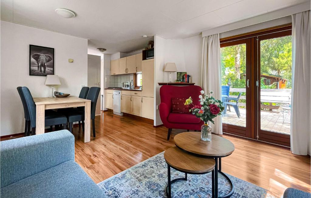 Nice Caravan In Epe With Wifi And 2 Bedrooms photo 4