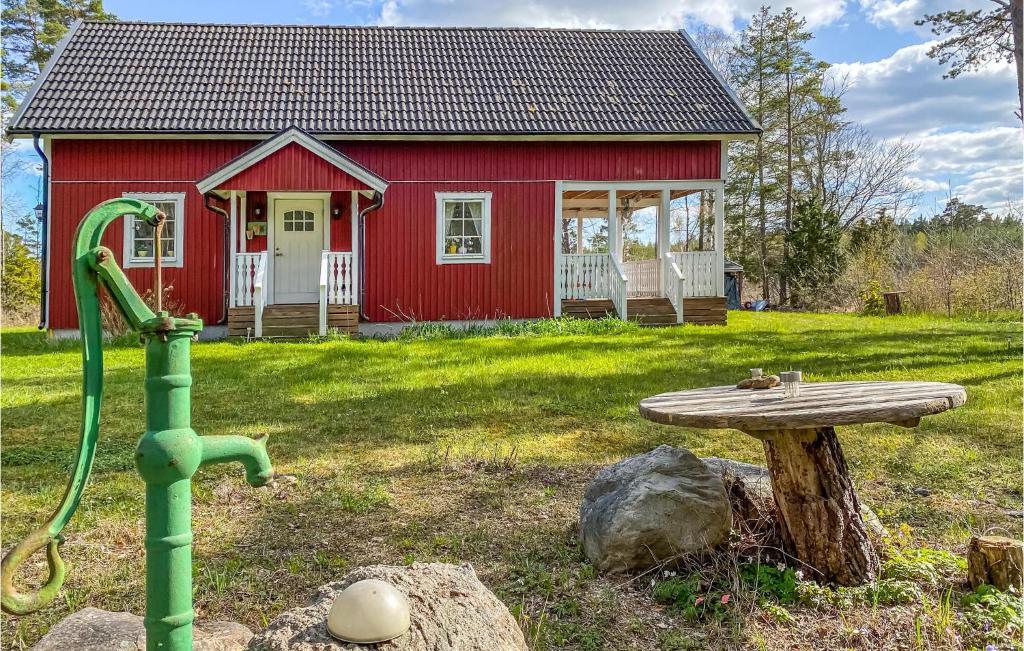 Amazing Home In Klintehamn With Wifi And 3 Bedrooms