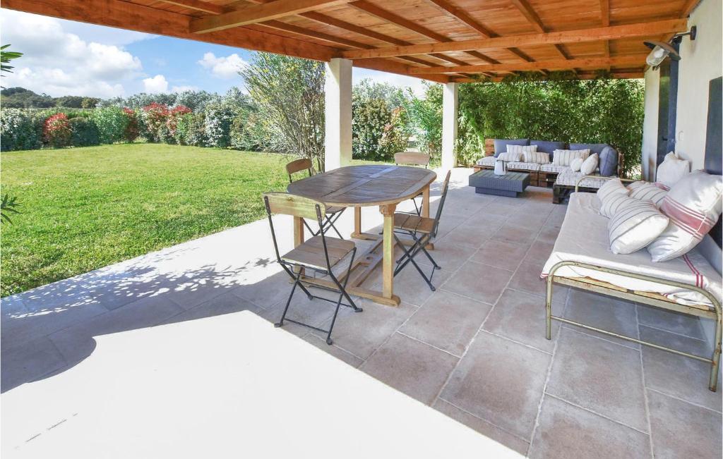Amazing Home In Pernes-les-fontaines With Outdoor Swimming Pool, Wifi And 1 Bedrooms photo 1