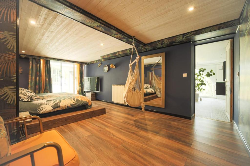 Villa de 5 chambres avec piscine privee jacuzzi et jardin clos a Aubagne photo 3