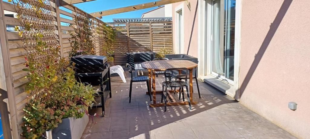 Villa climatisée avec piscine proche de la mer photo 3