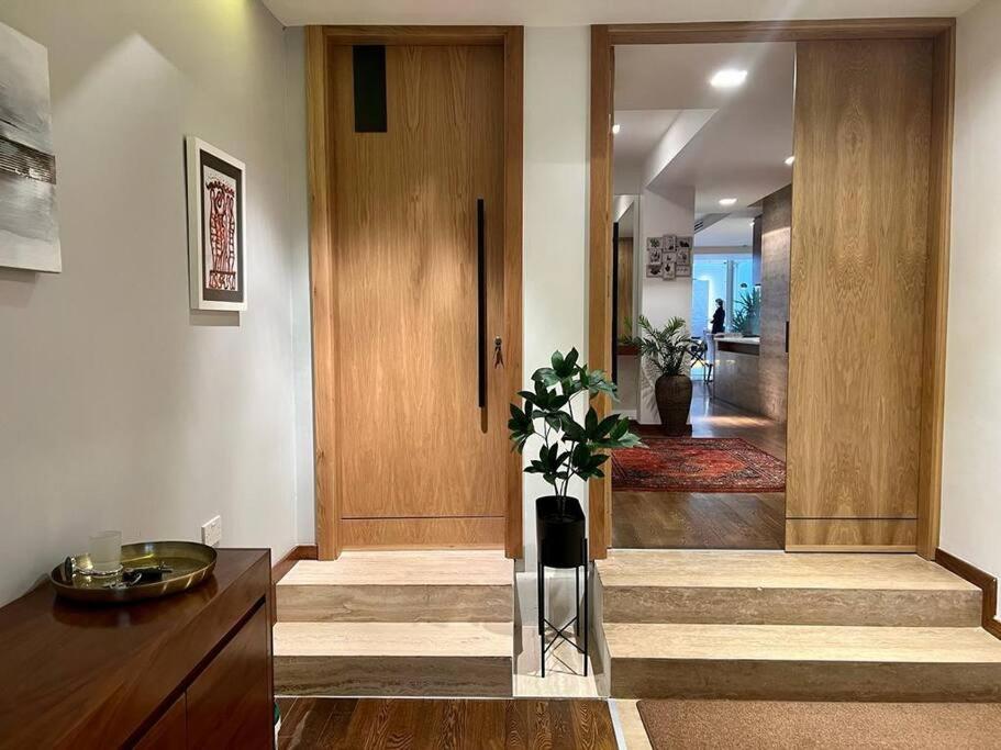 Pembroke St Julians Luxury, Comfort, Location photo 3