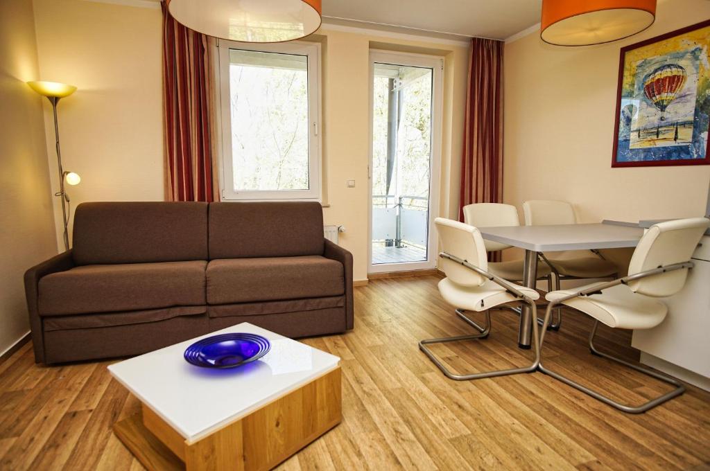 strandnah, Balkon, AHOI Erlebnisbad gratis in Sellin - Strandresidenz Brandenburg FeWo 14 photo 3