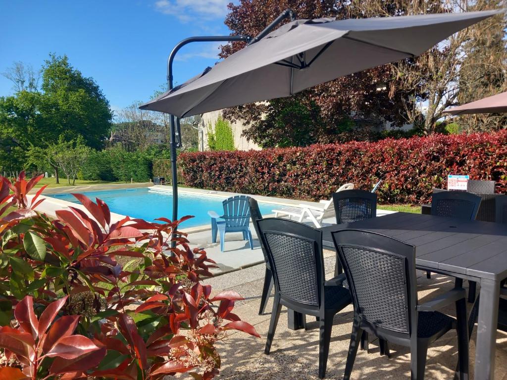 Maison tout confort avec piscine chauffée au bord des rives de la Dordogne photo 2