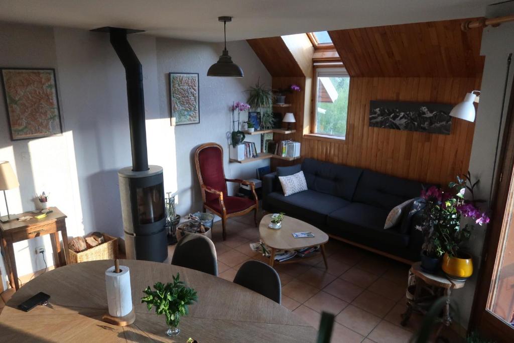 Chez Cat et Christophe , chambre calme et lumineuse chez l'habitant avec vue photo 4