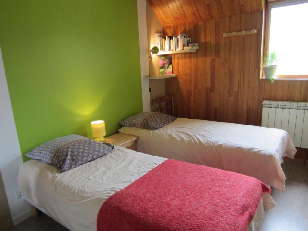 Chez Cat et Christophe , chambre calme et lumineuse chez l'habitant avec vue photo 1