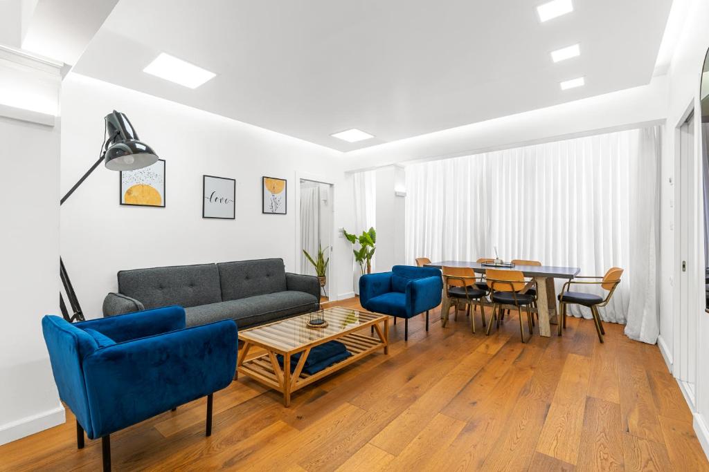 Brown suite
