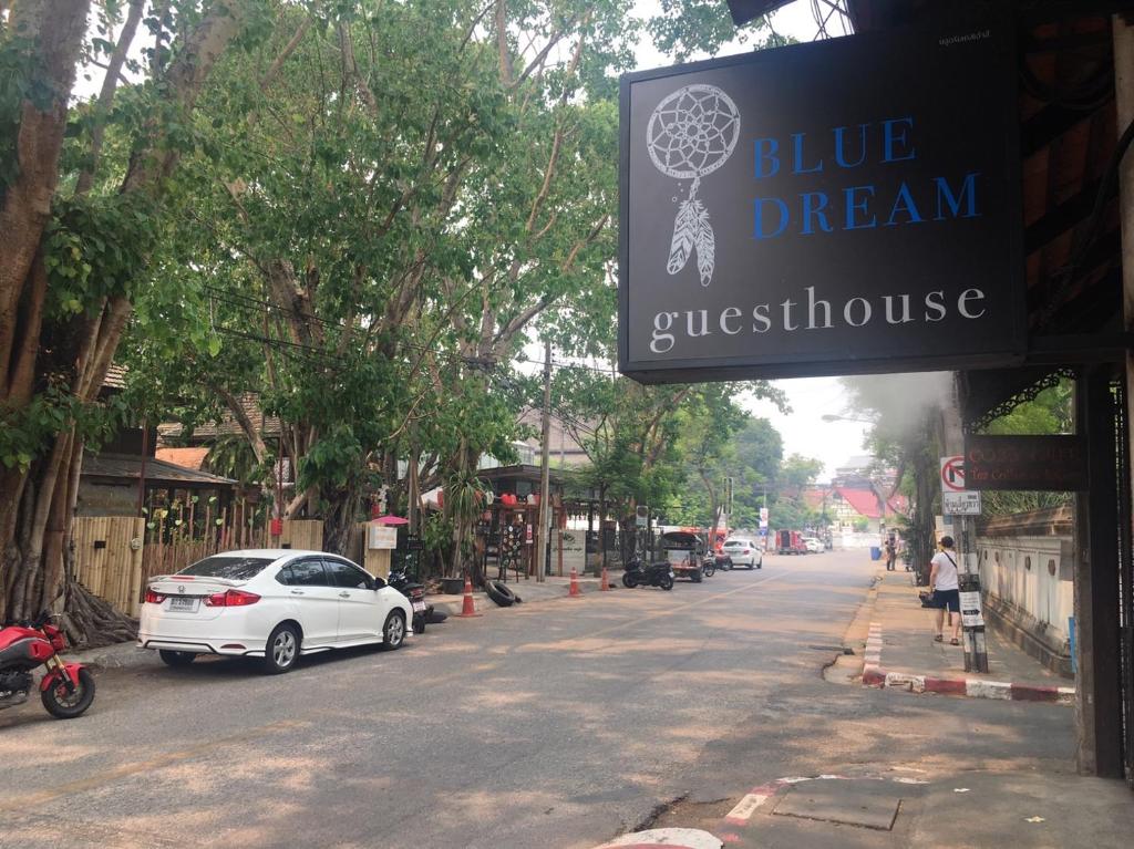 Blue Dream Guesthouse - Tap to explore photos
