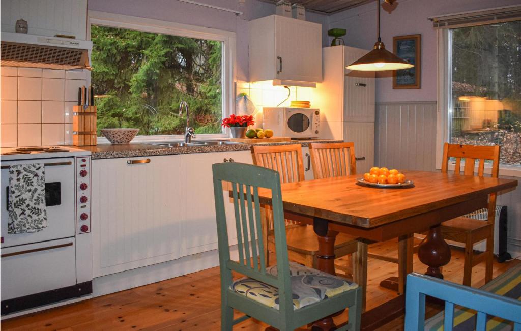 Awesome Home In Hr With 2 Bedrooms And Wifi photo 2