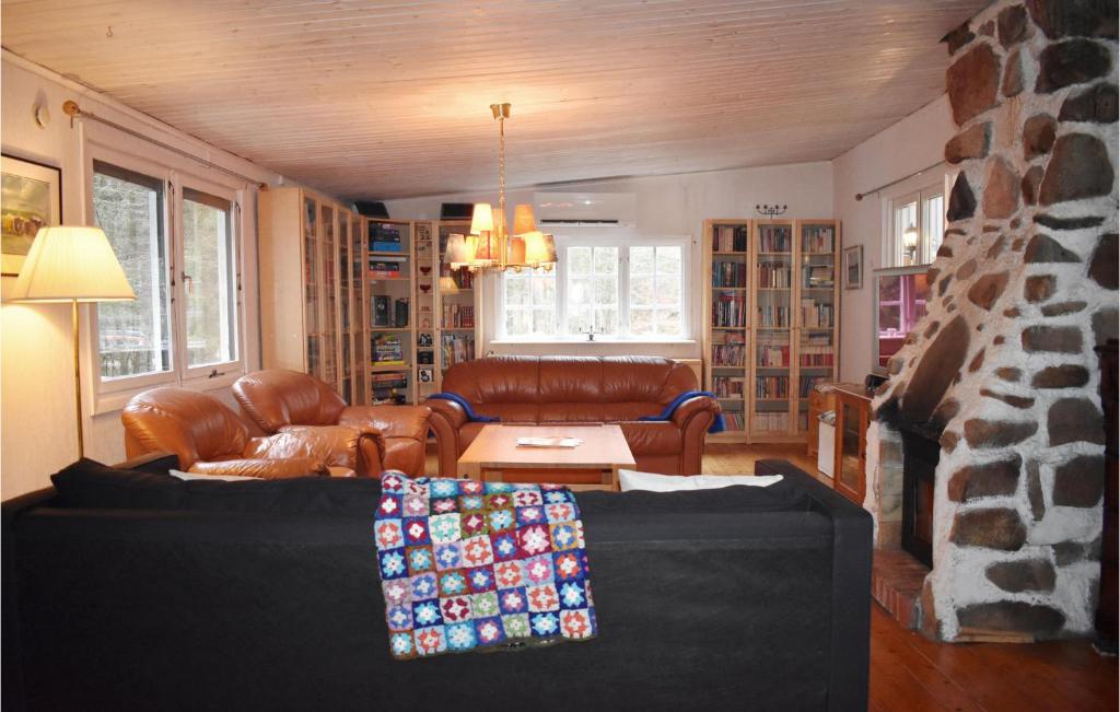 Awesome Home In Hr With 2 Bedrooms And Wifi photo 3