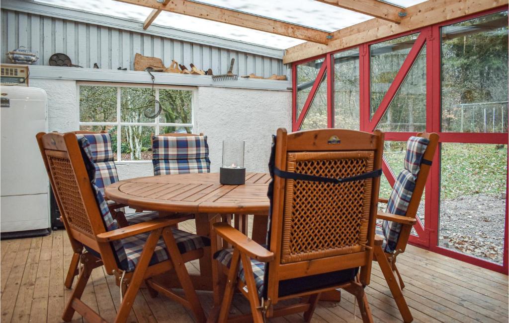 Awesome Home In Hr With 2 Bedrooms And Wifi photo 4
