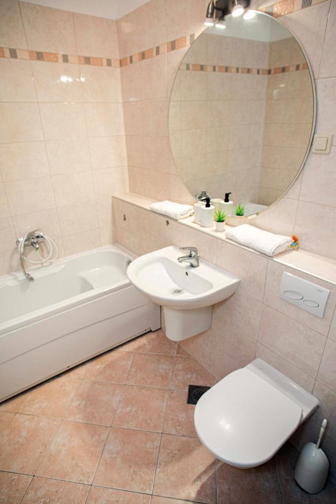 City Center Apartment Flash photo 4