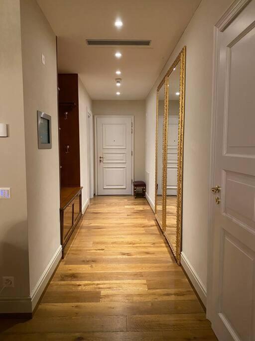 Furnished apartment rental with lake view photo 3