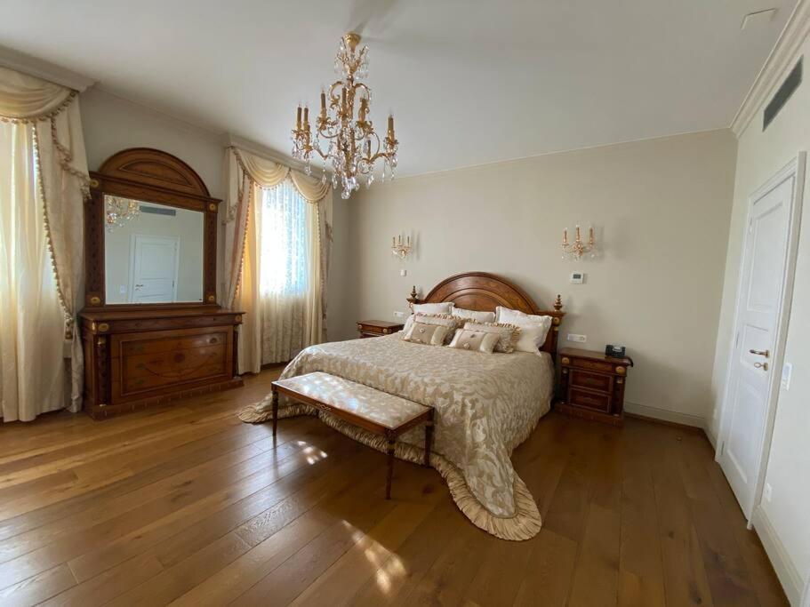 Furnished apartment rental with lake view photo 4