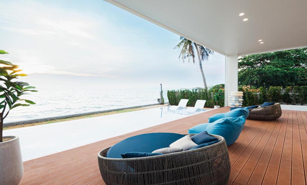Sea Season Pool Villa Pattaya photo 2