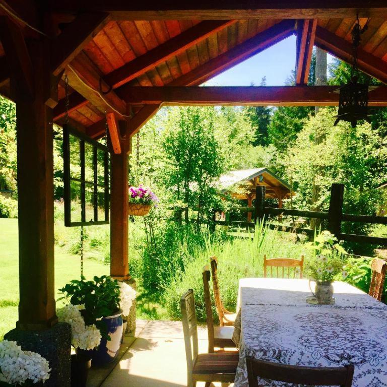 Bond Ranch Retreat photo 3