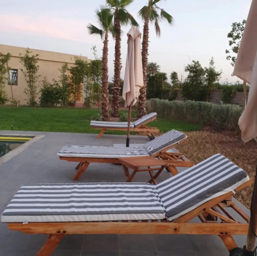 Villa with 4 Bungalows private garden swimming pool 30min from Marrakech photo 1