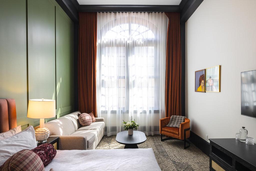 Hotel Thaxter image