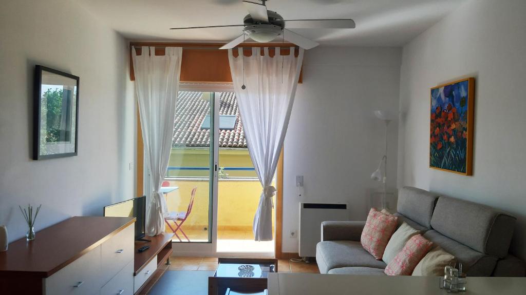 Apartamento con piscina en Portosín photo 3