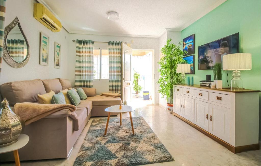 Amazing Home In Ciudad Quesada With Wifi And 4 Bedrooms photo 2