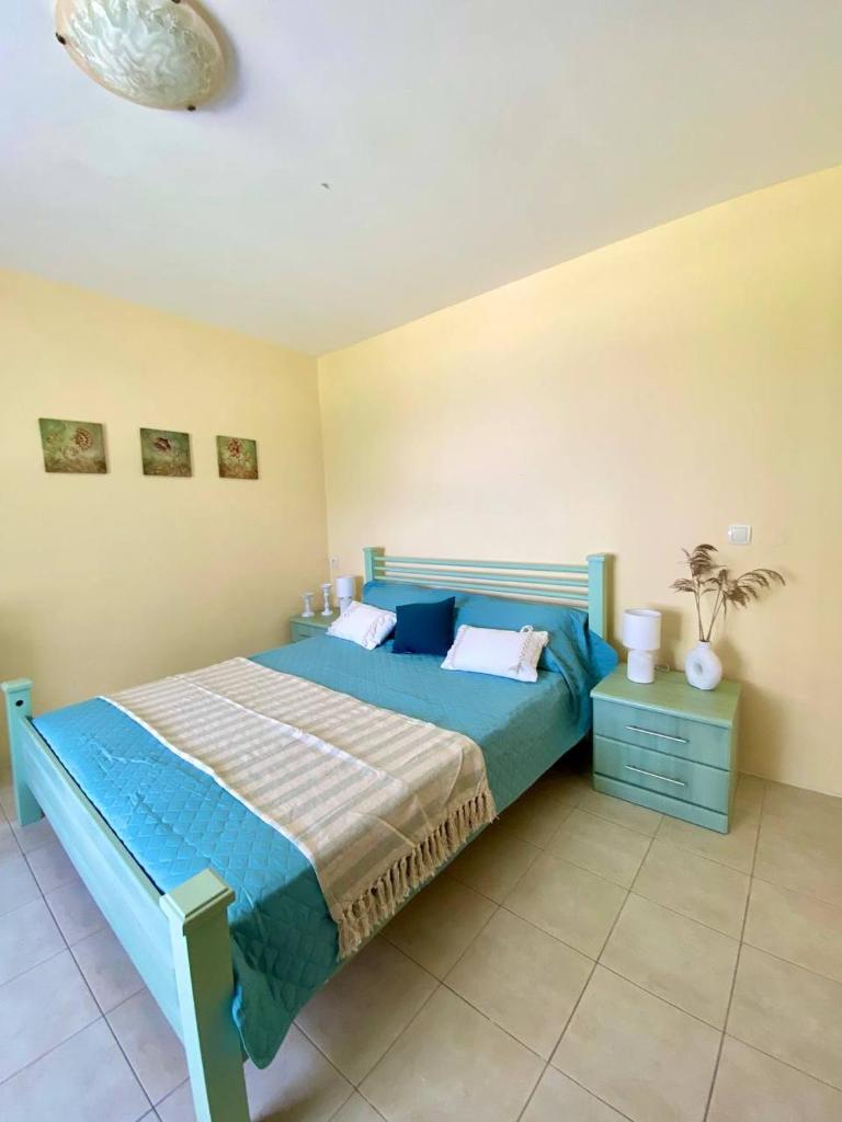 Sea view country house photo 4
