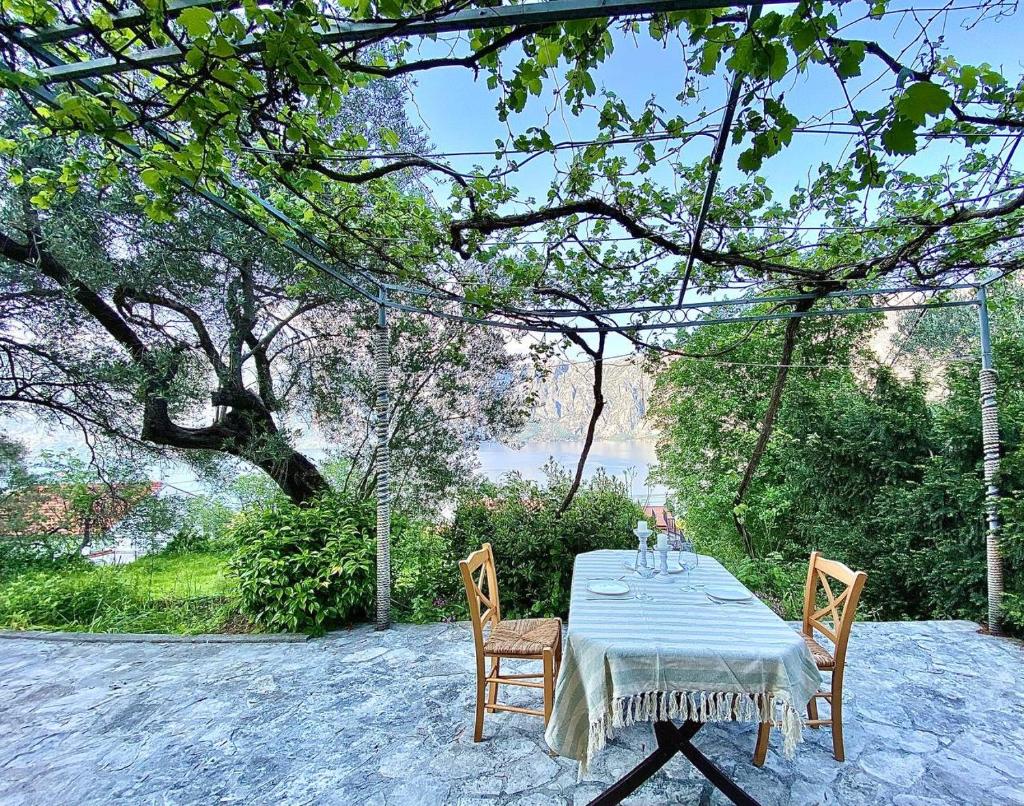 Sea view country house photo 2