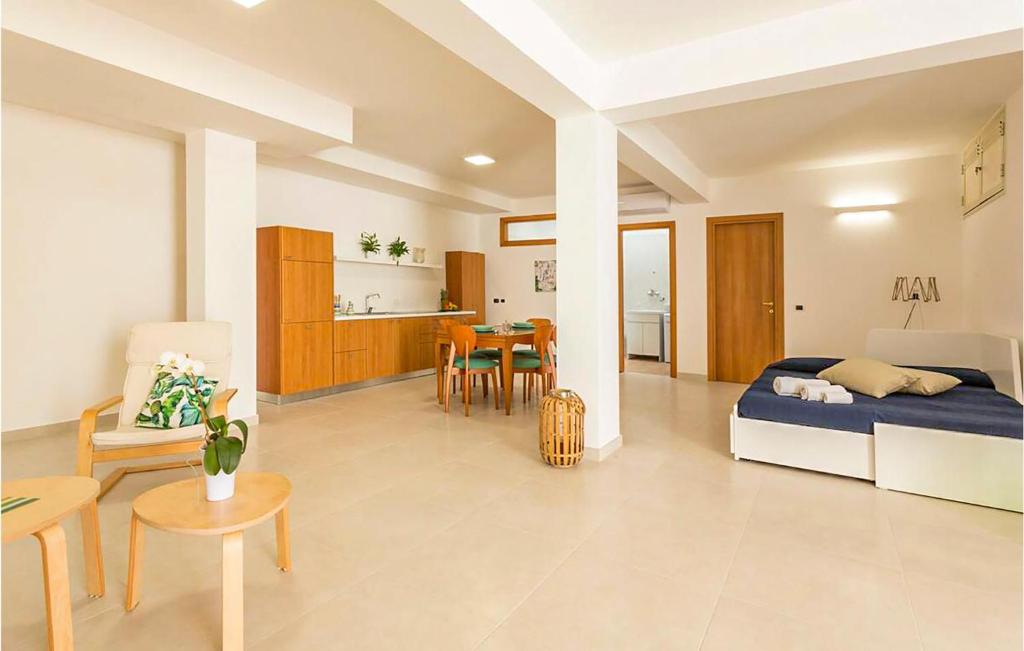 Stunning Home In Marina Di Modica With 3 Bedrooms And Wifi photo 4