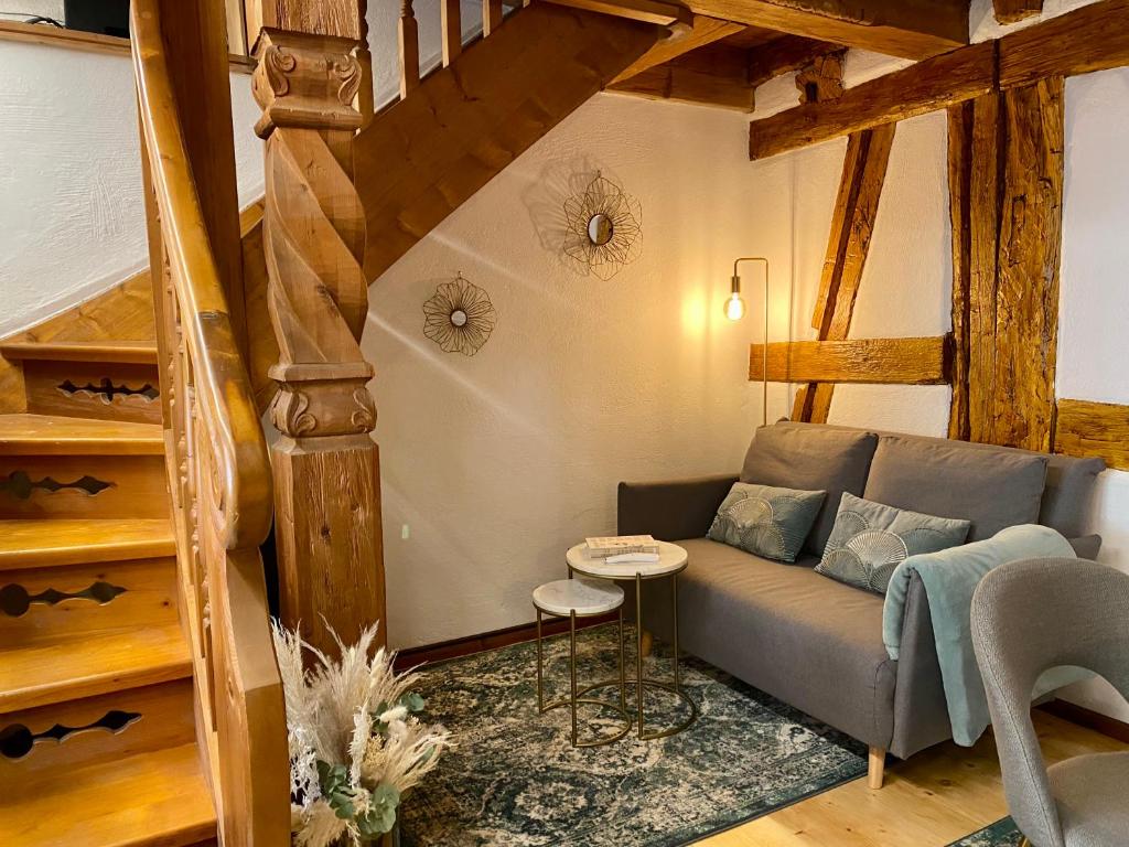 Mein MINI-HAUS - 2 Zimmer - Smart-TV - Stein & Holz photo 2