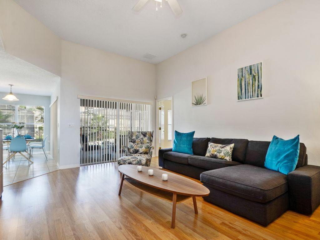 3 bedrooms pool home Calabay Parc Tower Lakes photo 4