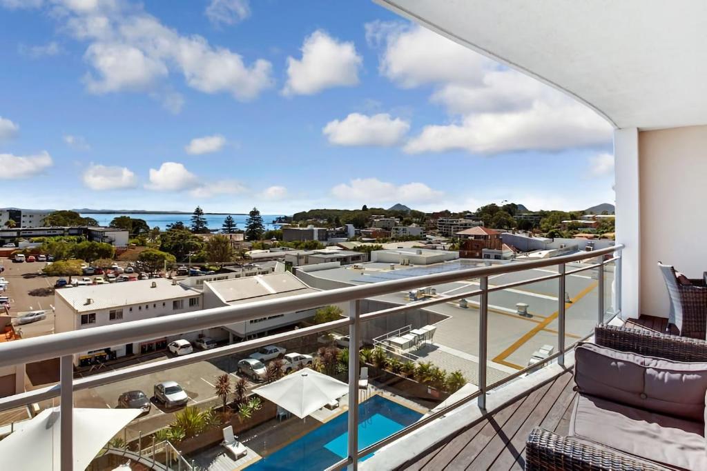 Cote D Azur in the heart on Nelson Bay with a swimming pool photo 3