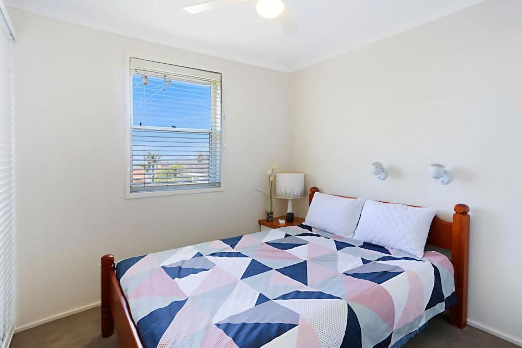 Views of Wanda Beach photo 4