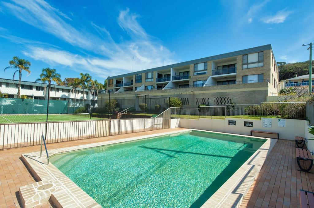 The Dunes Two bedroom apartment overlooking pool