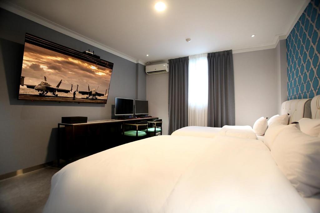 Baba Hotel Gimcheon photo 4