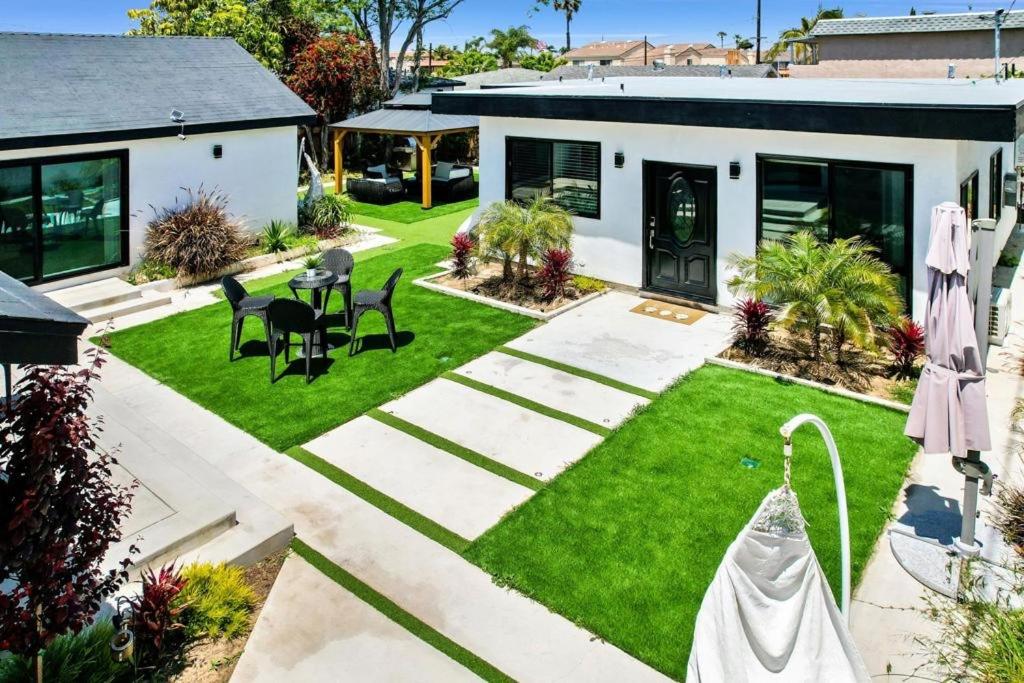 Luxury 4 bedroom villa image