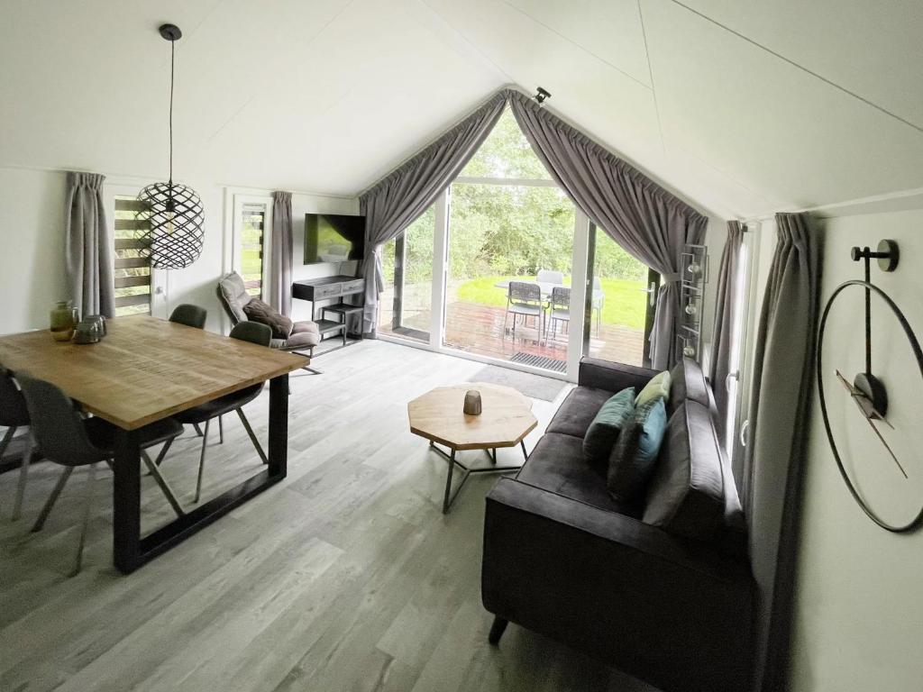 Beachhouse Veluwemeer mit großem Garten in Strandnähe (inkl. Hallenbadnutzung) photo 2